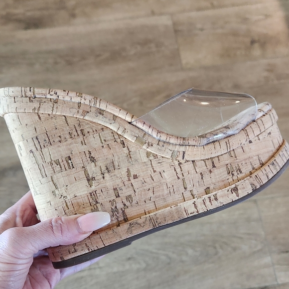 SCHUTZ Women's Dalle Vinyl Sandals, Transparent Tan Size 8.5 Medium US - Picture 9 of 9